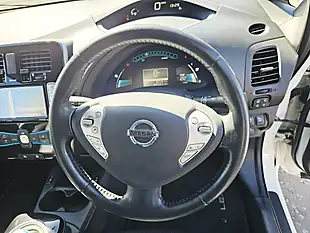 Used 2015 Nissan Leaf Tekna White - Interior and Exterior details 13
