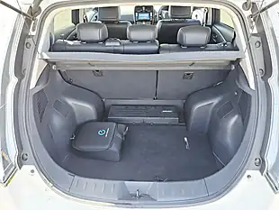 Used 2015 Nissan Leaf Tekna White - Interior and Exterior details 7