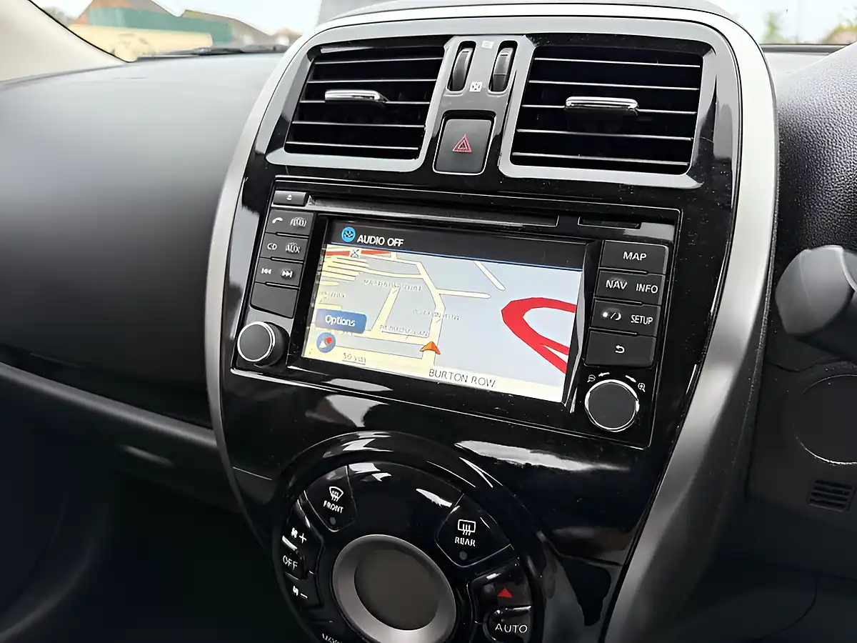 Used 2015 Nissan Micra Acenta White - Interior and Exterior details 18