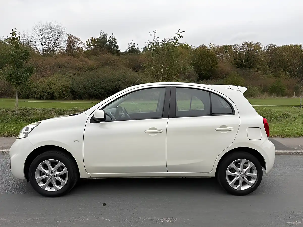 Used 2015 Nissan Micra Acenta White - Interior and Exterior details 5