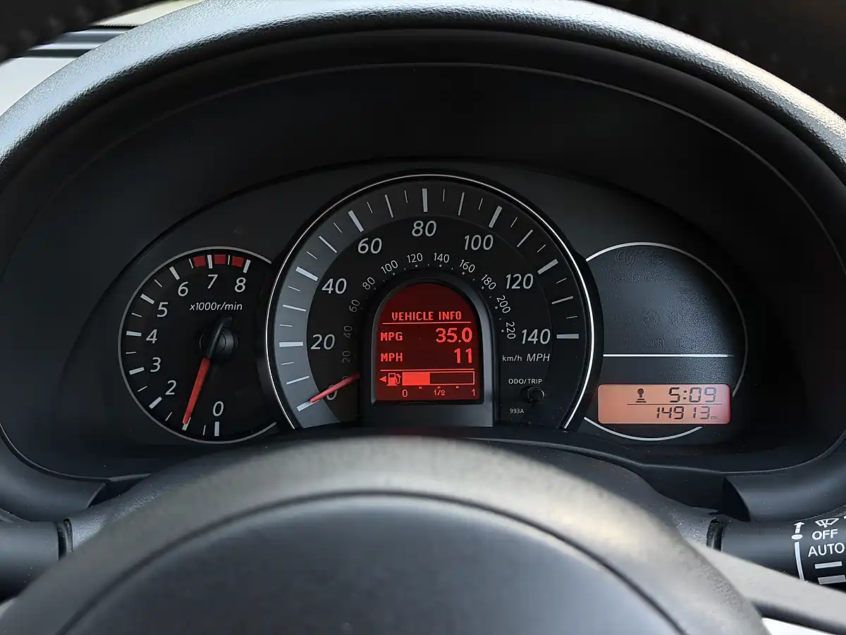 Used 2015 Nissan Micra Tekna Black - Interior and Exterior details 15