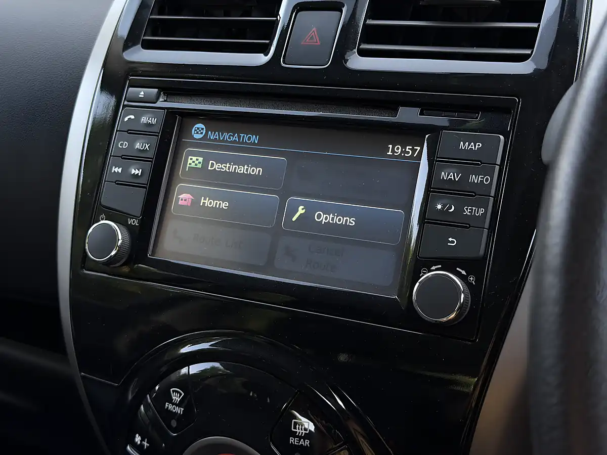 Used 2015 Nissan Micra Tekna Black - Interior and Exterior details 16