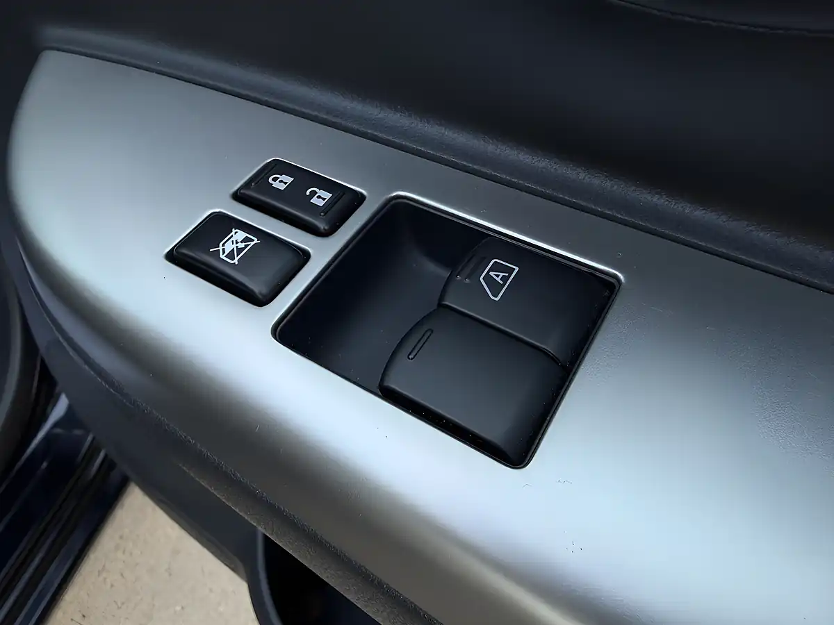 Used 2015 Nissan Micra Tekna Black - Interior and Exterior details 19