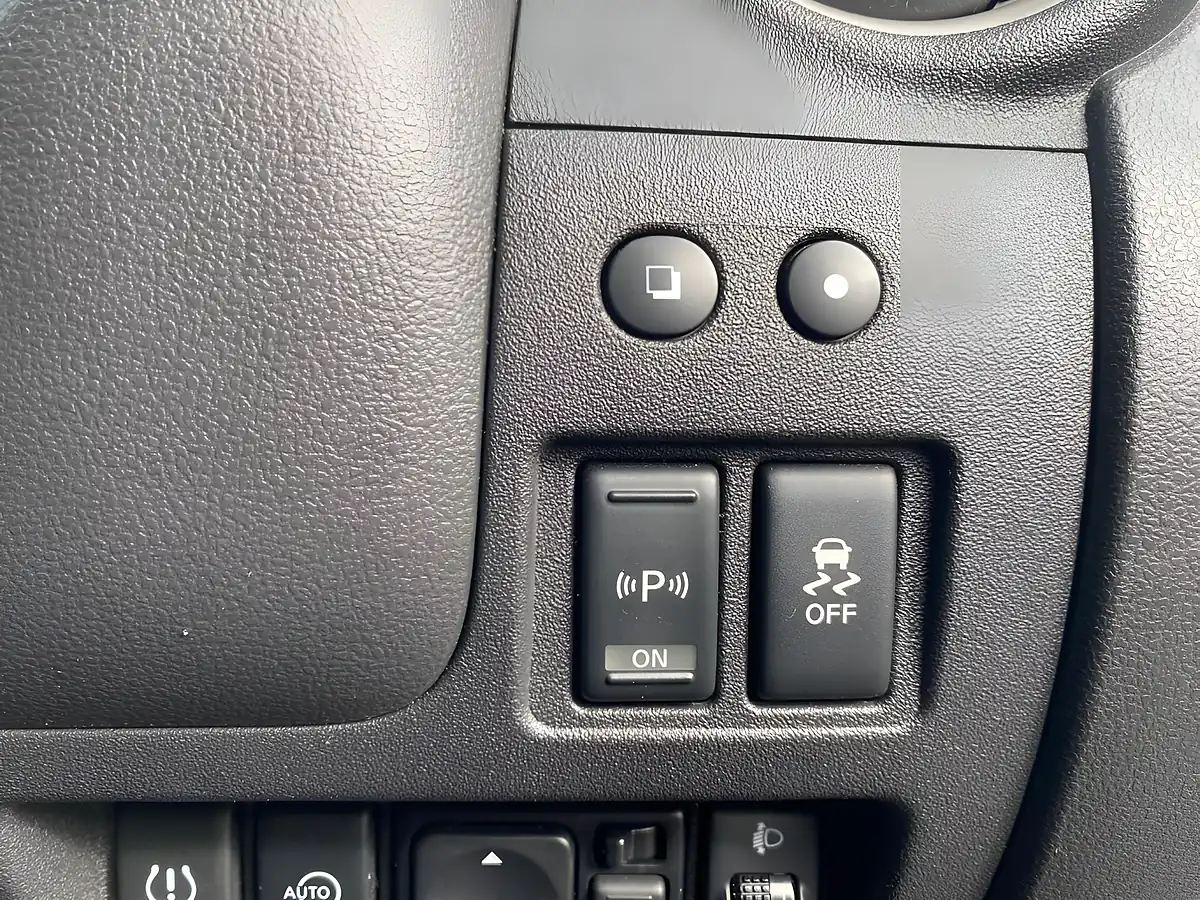 Used 2015 Nissan Micra Tekna Black - Interior and Exterior details 14