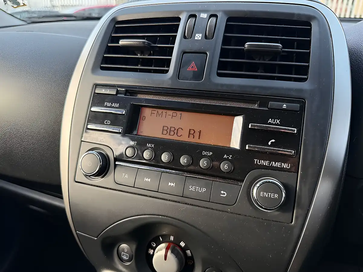 Used 2015 Nissan Micra Vibe Silver - Interior and Exterior details 13