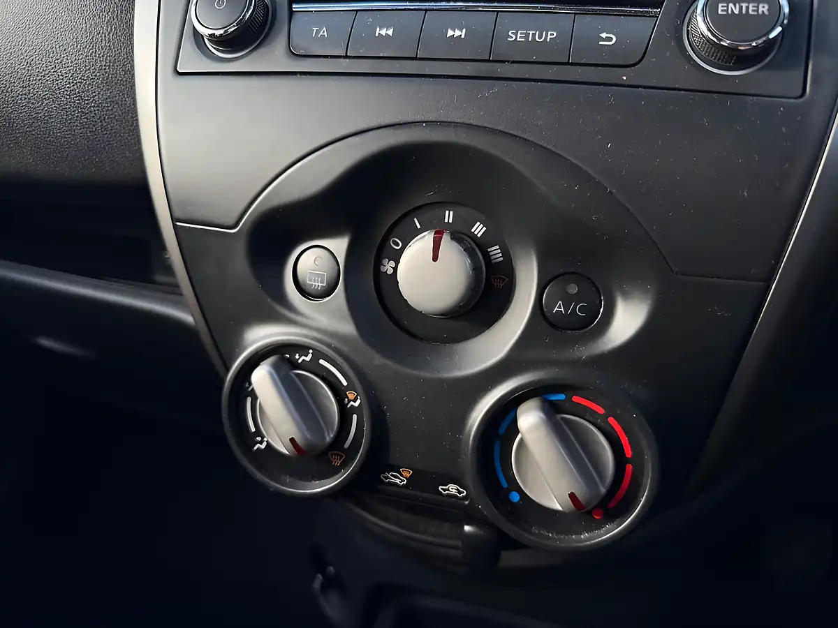 Used 2015 Nissan Micra Vibe Silver - Interior and Exterior details 14