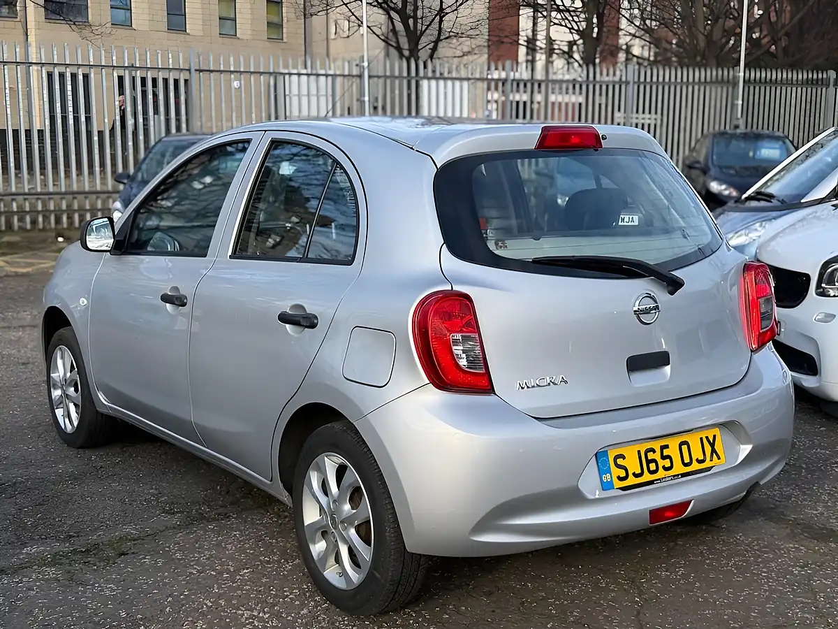 Used 2015 Nissan Micra Vibe Silver - Interior and Exterior details 4