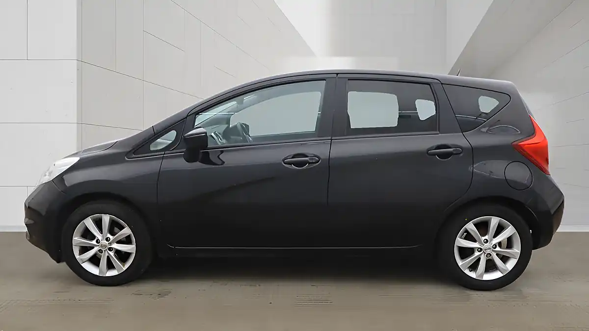 Used 2015 Nissan Note Acenta Premium Black - Interior and Exterior details 8