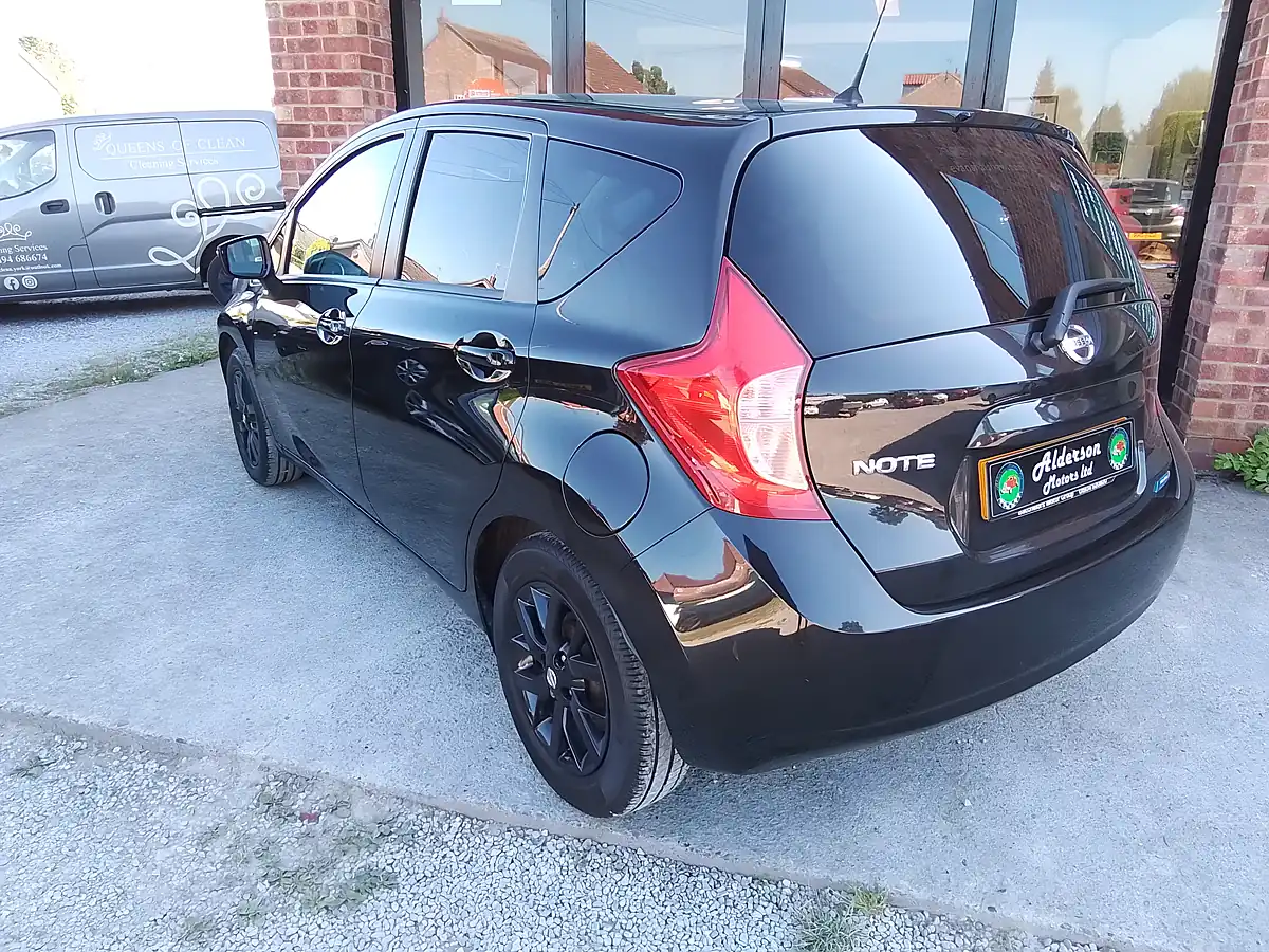 Used 2015 Nissan Note Acenta Premium Black - Interior and Exterior details 12