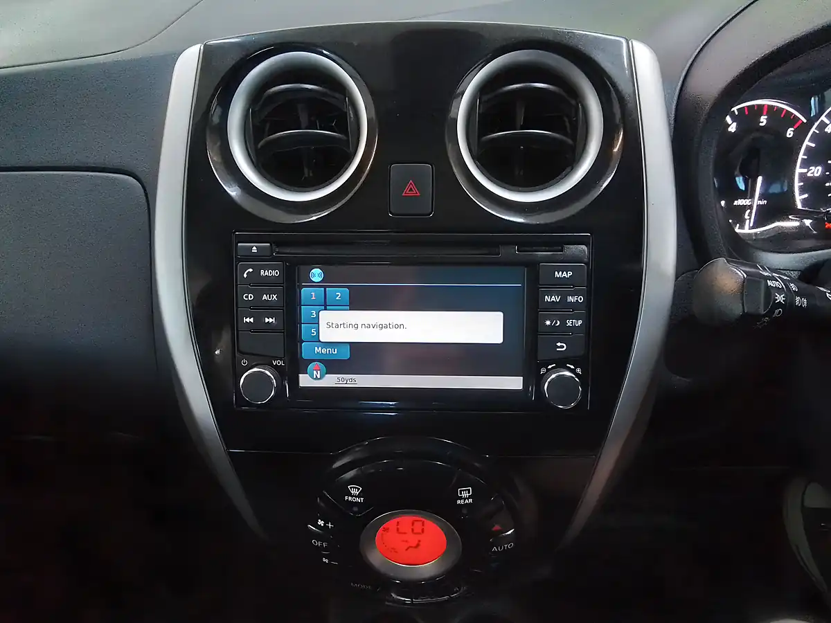 Used 2015 Nissan Note Acenta Premium Black - Interior and Exterior details 16