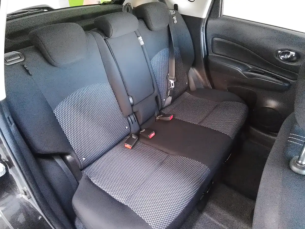 Used 2015 Nissan Note Acenta Premium Black - Interior and Exterior details 18