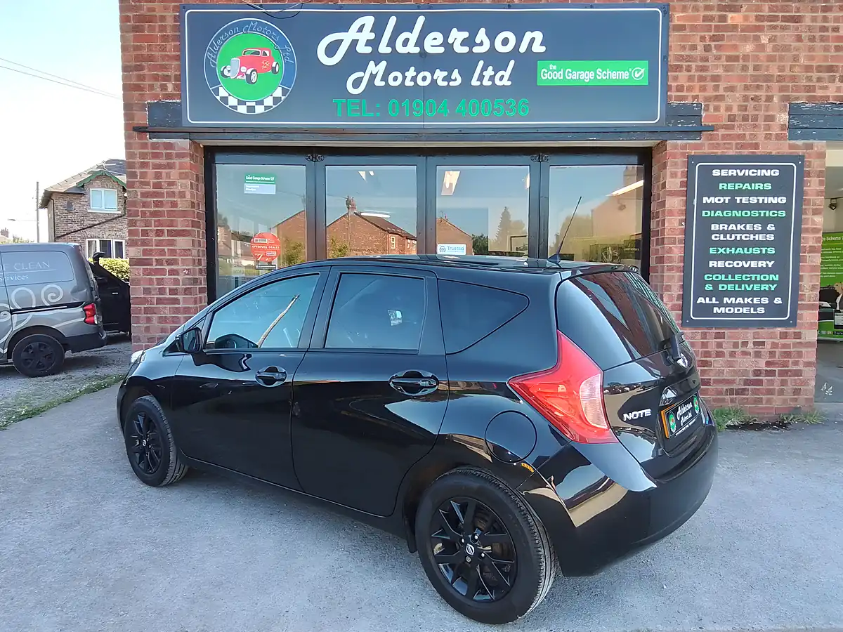 Used 2015 Nissan Note Acenta Premium Black - Interior and Exterior details 20