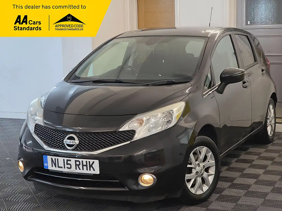 Used 2015 Nissan Note Acenta Premium Black - Front View