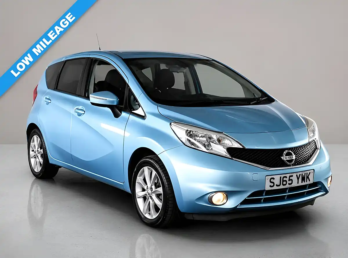 Used 2015 Nissan Note Acenta Premium Blue - Front View