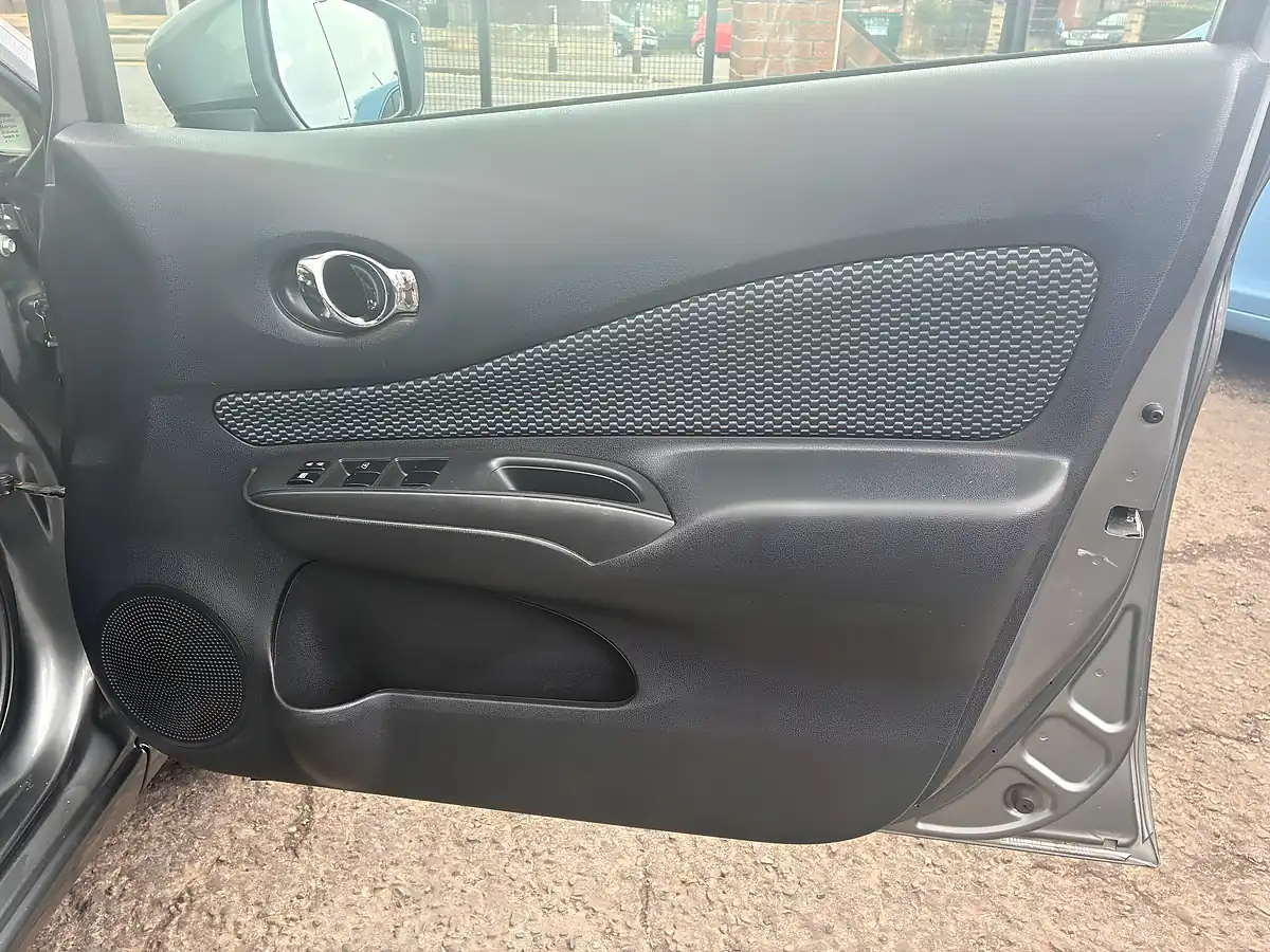 Used 2015 Nissan Note Acenta Premium Grey - Interior and Exterior details 17