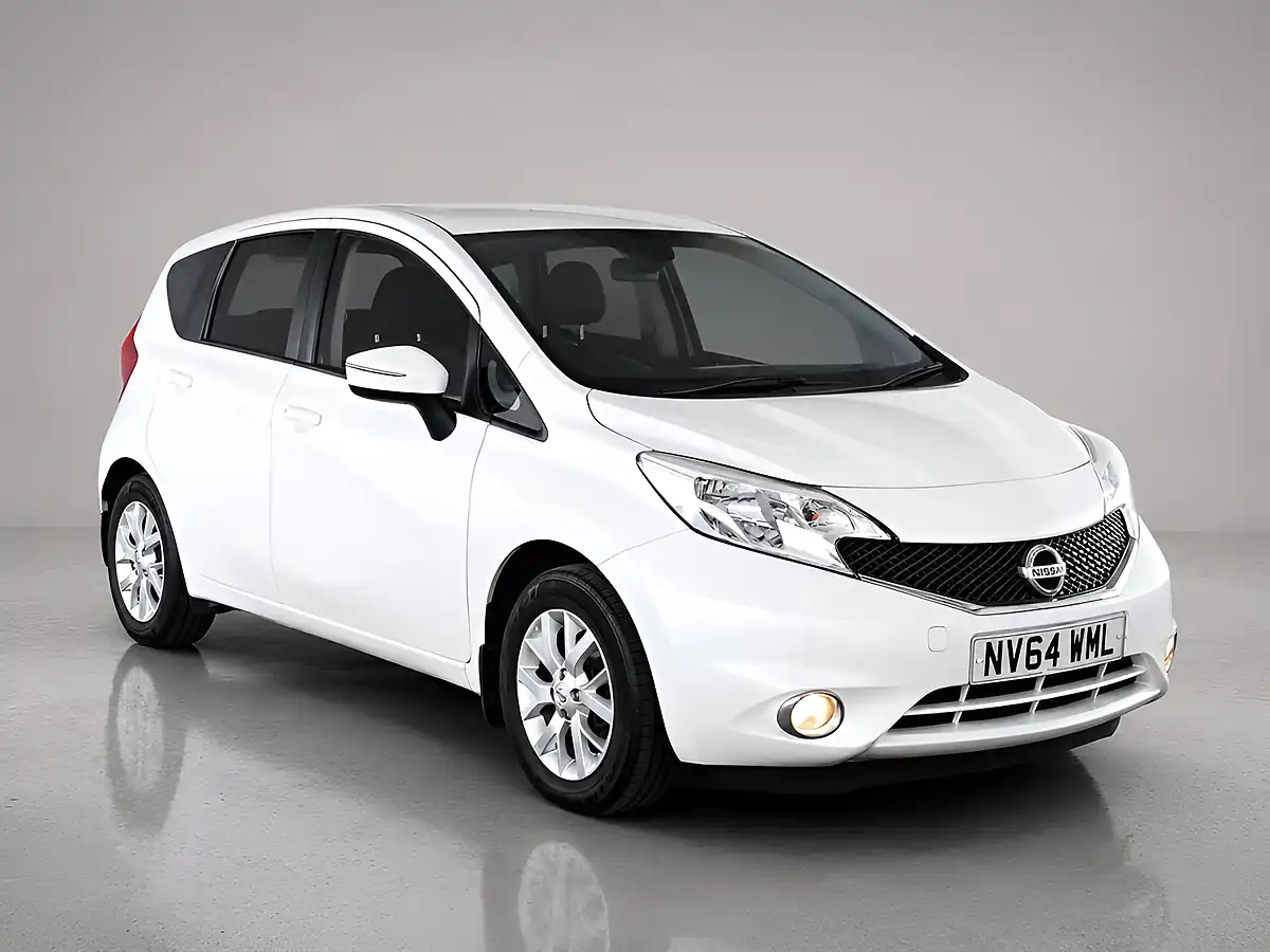 Used 2015 Nissan Note Acenta Premium White - Front View