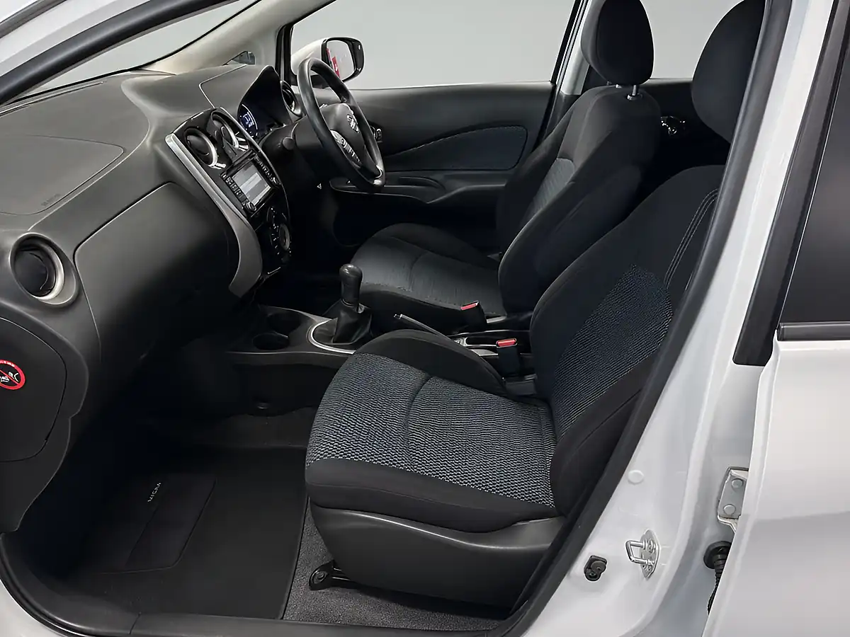 Used 2015 Nissan Note Acenta Premium White - Interior and Exterior details 6