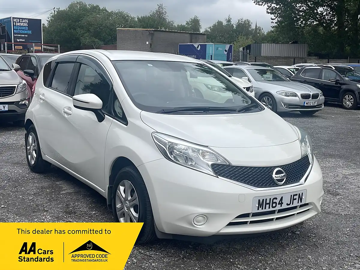 Used 2015 Nissan Note Acenta White - Front View