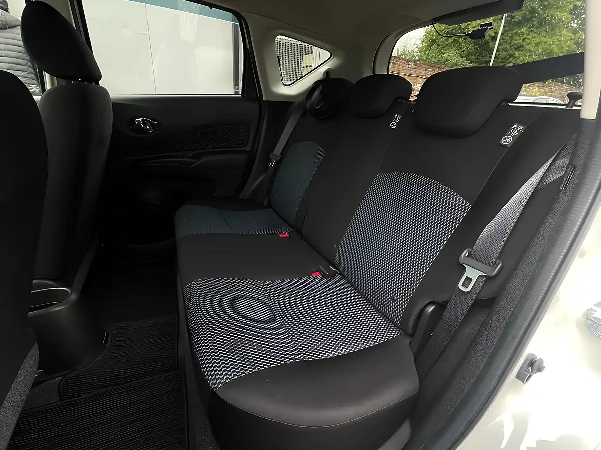 Used 2015 Nissan Note Acenta White - Interior and Exterior details 12