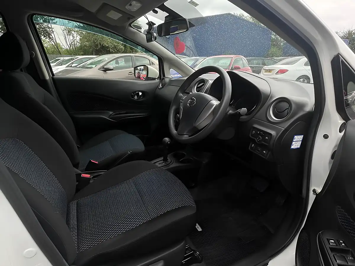 Used 2015 Nissan Note Acenta White - Interior and Exterior details 9