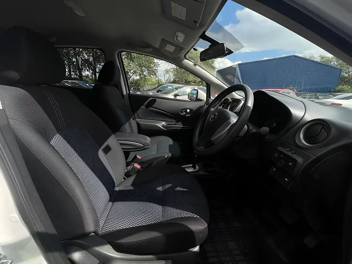 Used 2015 Nissan Note Acenta White - Interior and Exterior details 10