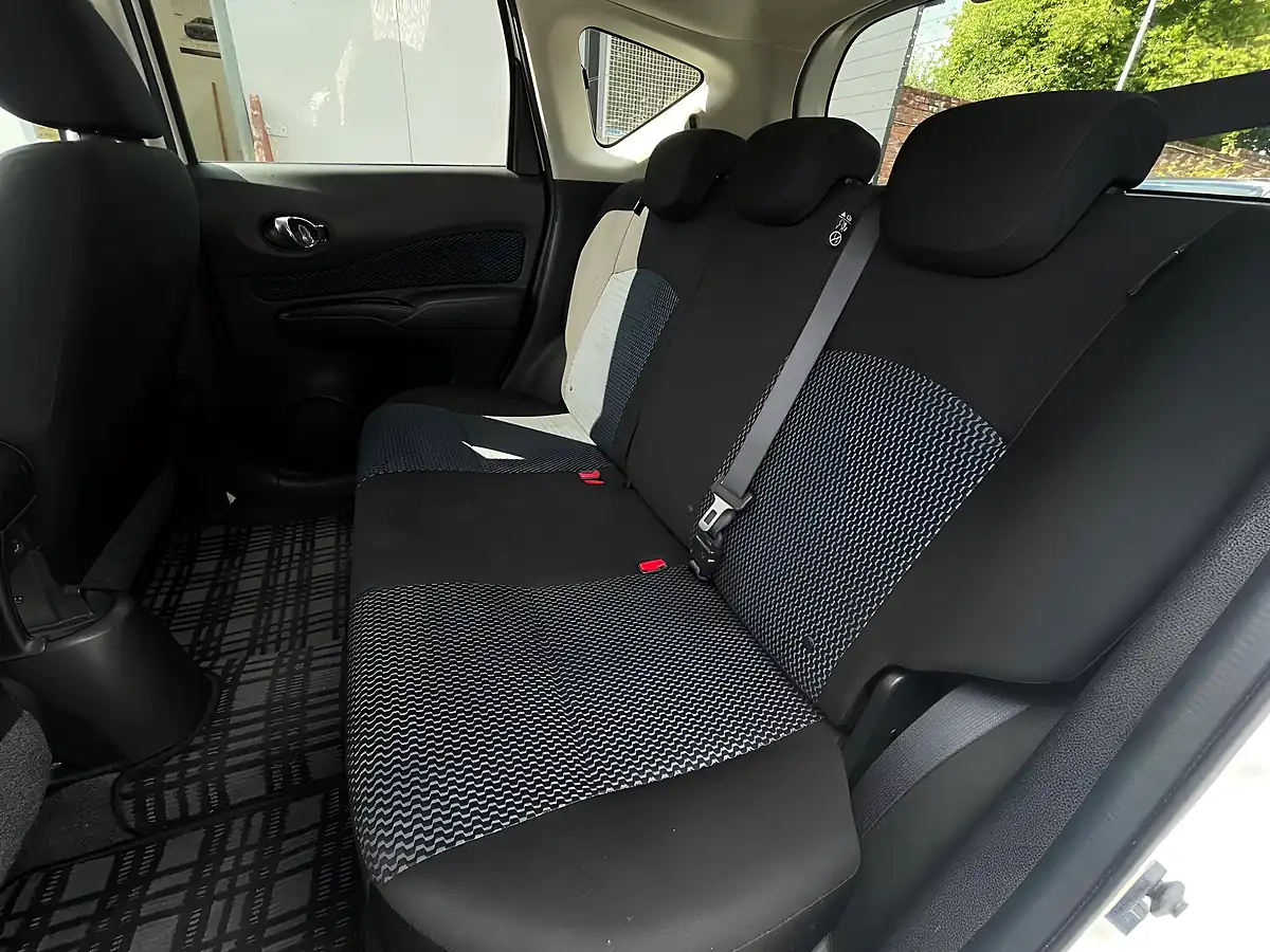 Used 2015 Nissan Note Acenta White - Interior and Exterior details 12