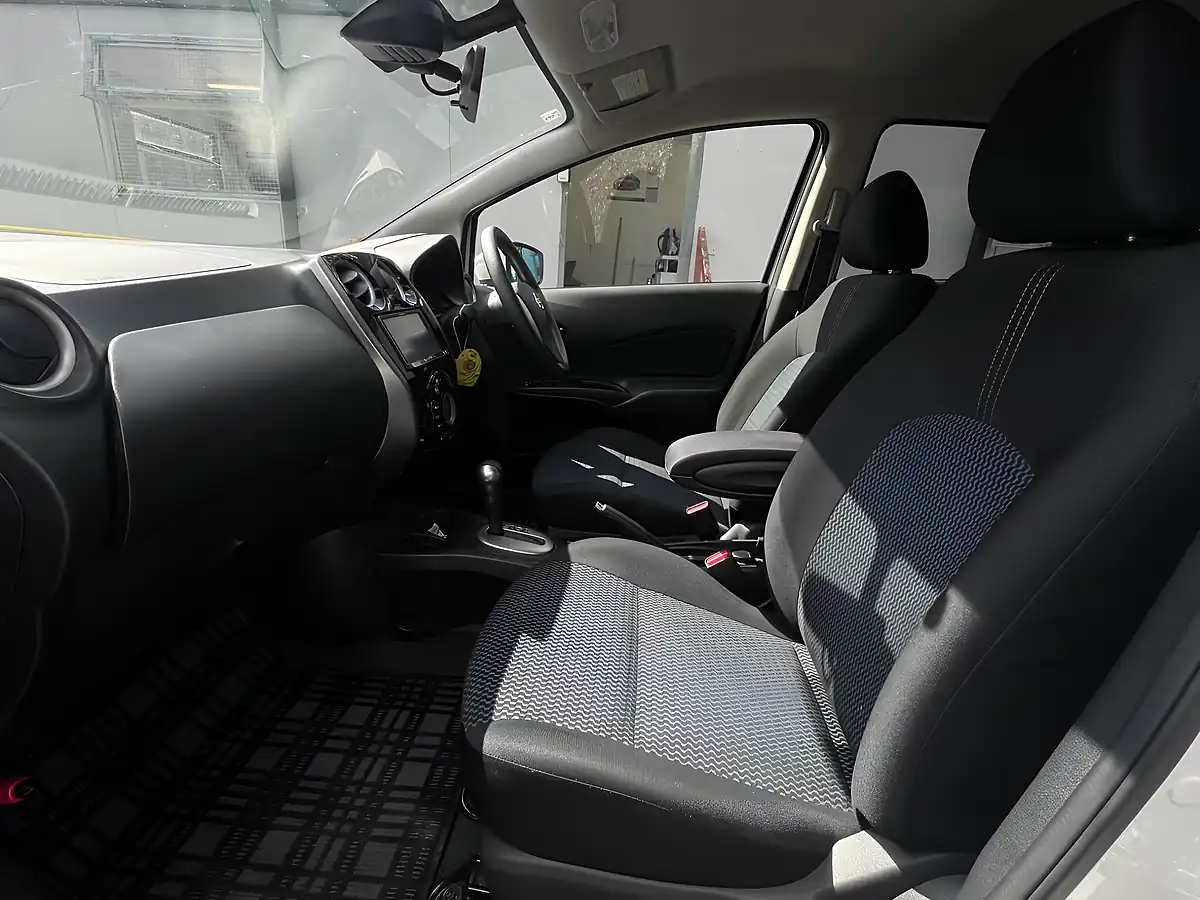 Used 2015 Nissan Note Acenta White - Interior and Exterior details 15
