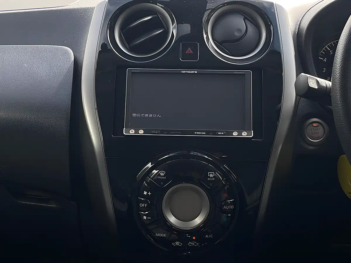 Used 2015 Nissan Note Acenta White - Interior and Exterior details 19