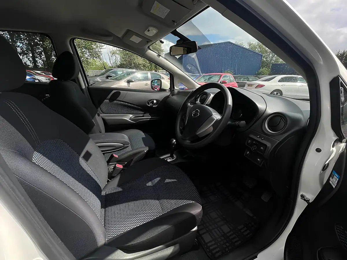 Used 2015 Nissan Note Acenta White - Interior and Exterior details 9