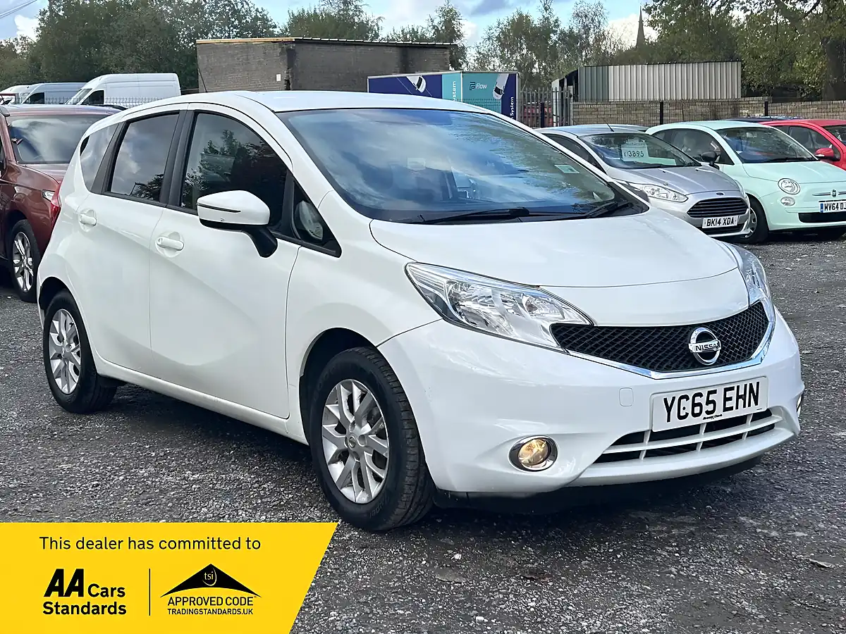 Used 2015 Nissan Note Acenta White - Front View