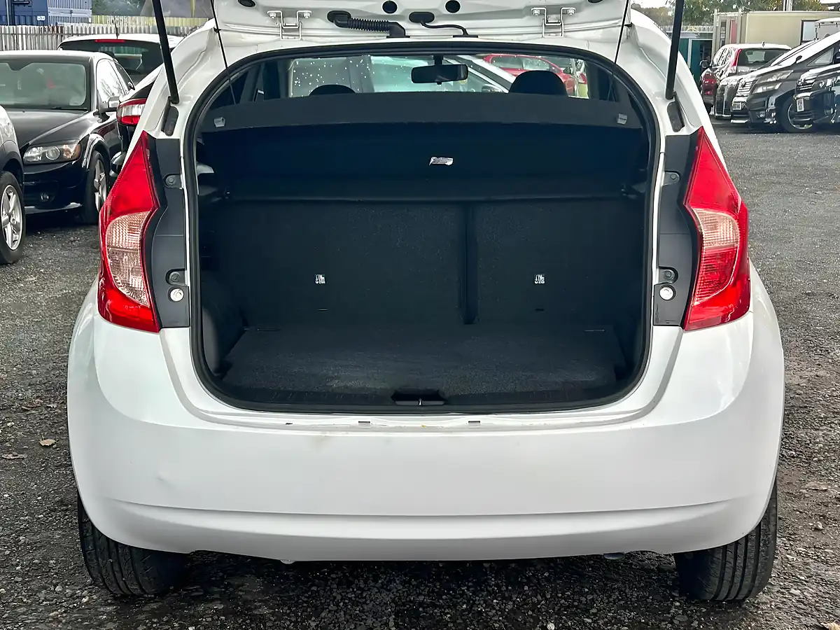 Used 2015 Nissan Note Acenta White - Interior and Exterior details 20