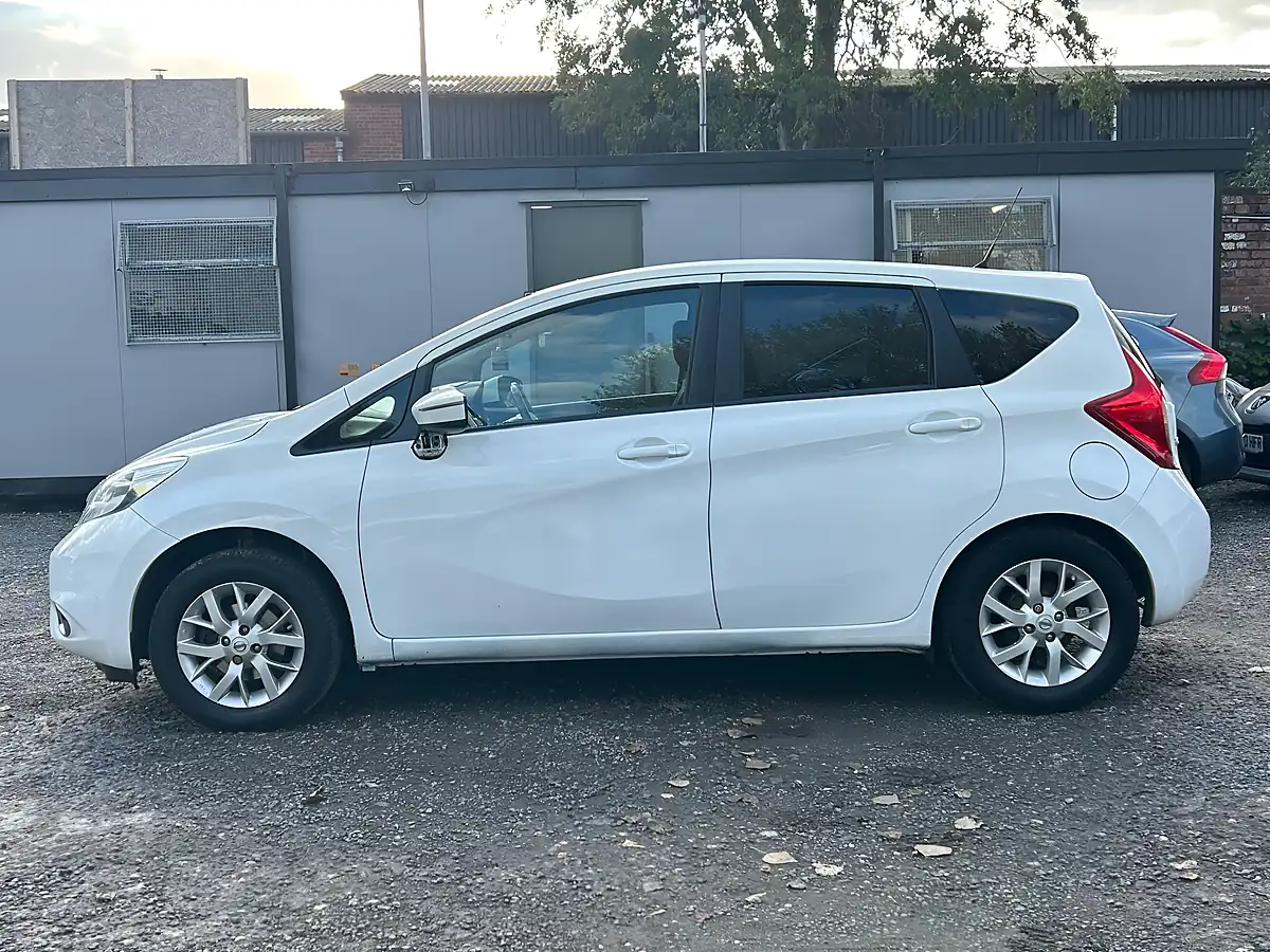 Used 2015 Nissan Note Acenta White - Interior and Exterior details 4