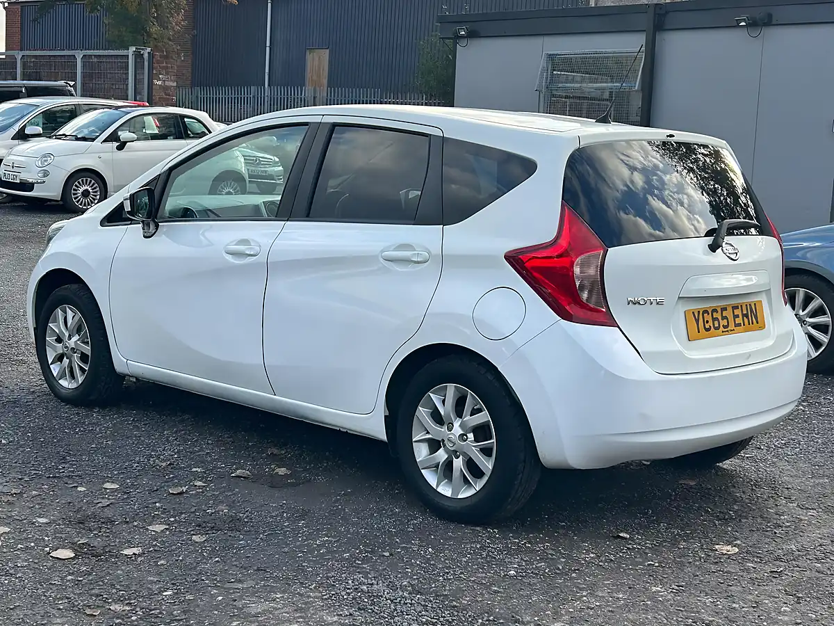 Used 2015 Nissan Note Acenta White - Interior and Exterior details 5