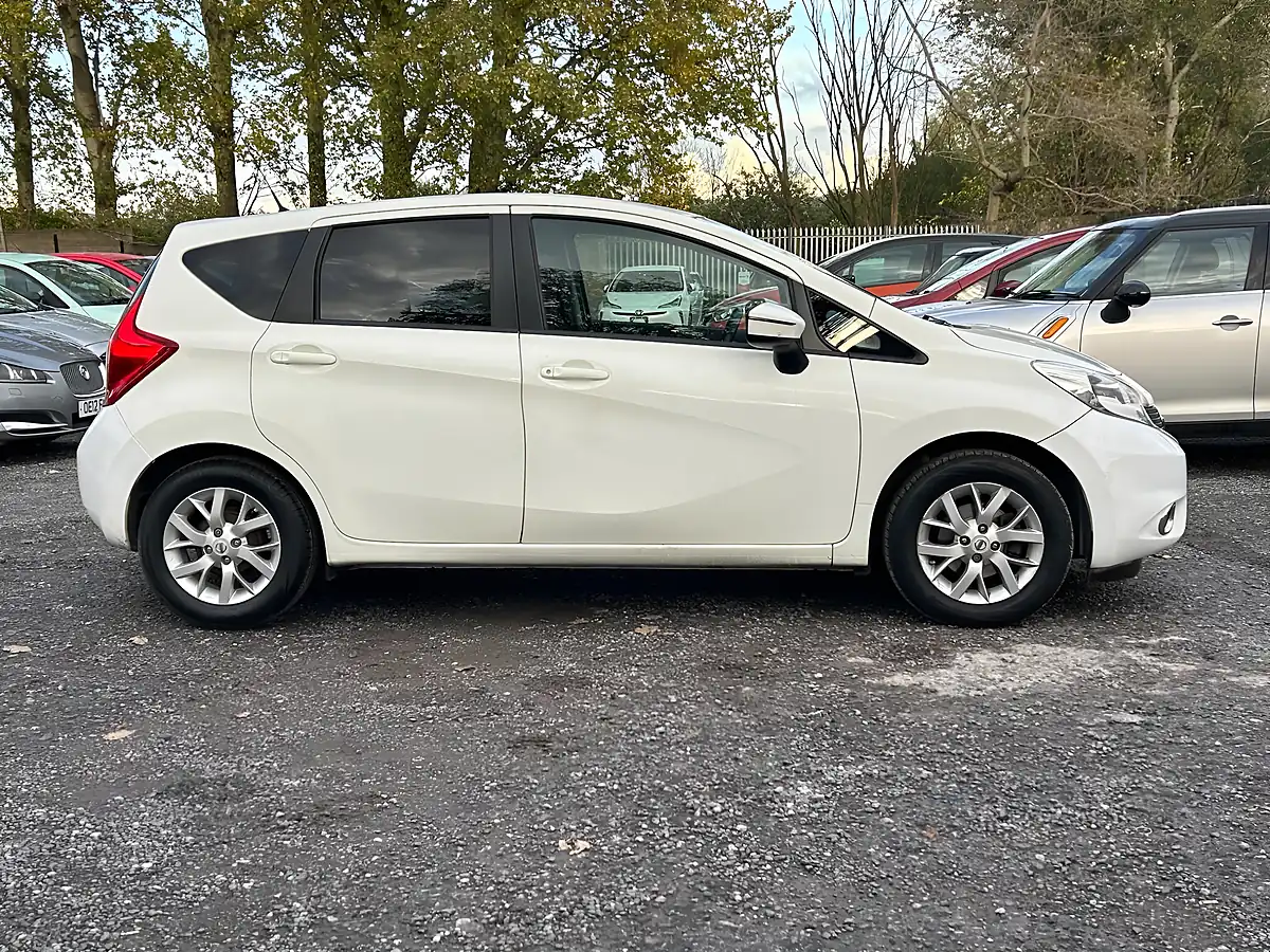 Used 2015 Nissan Note Acenta White - Interior and Exterior details 8