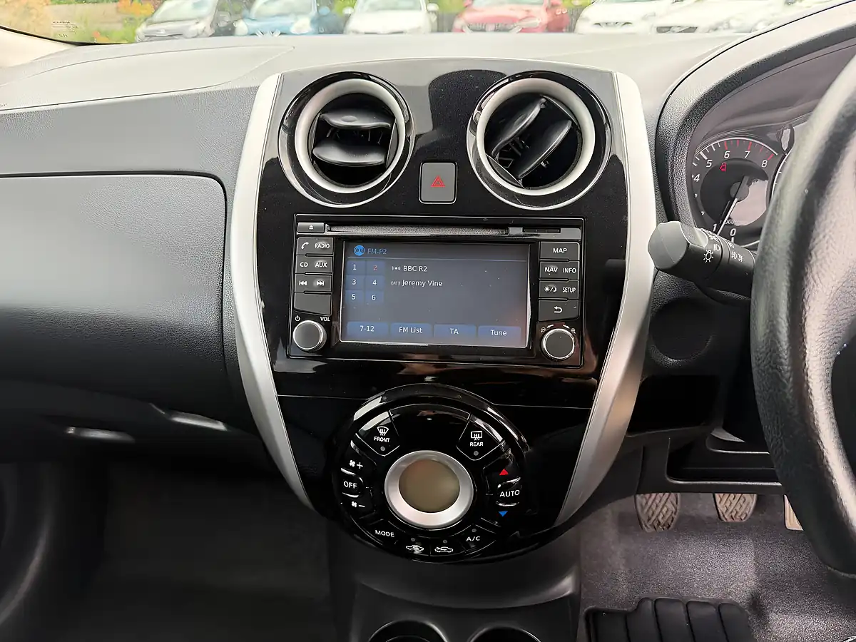 Used 2015 Nissan Note N-Tec Blue - Interior and Exterior details 12