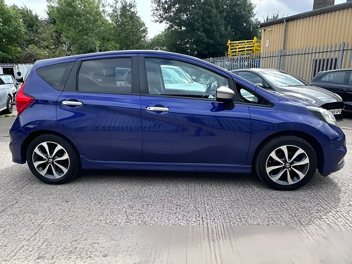 Used 2015 Nissan Note N-Tec Blue - Interior and Exterior details 5