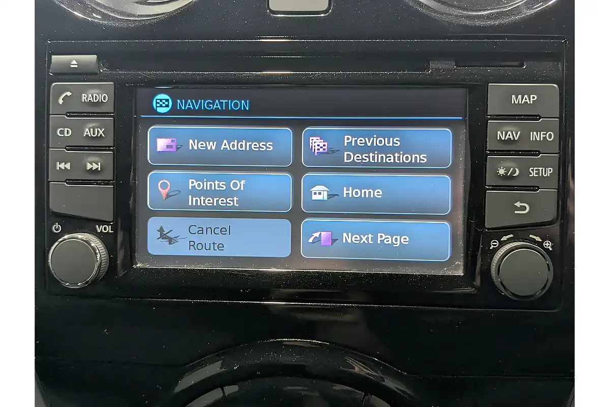 Used 2015 Nissan Note N-Tec White - Interior and Exterior details 16