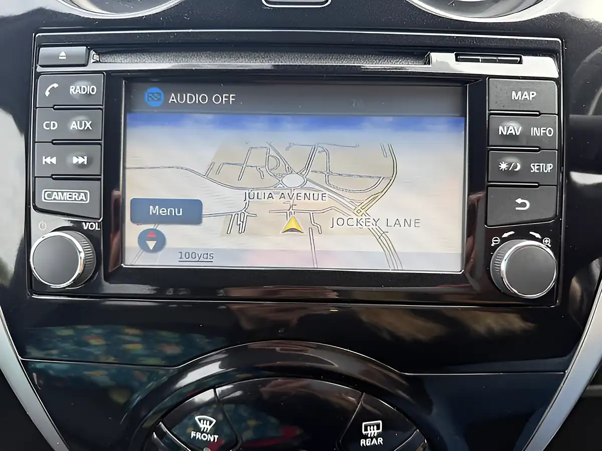 Used 2015 Nissan Note Tekna Black - Interior and Exterior details 4