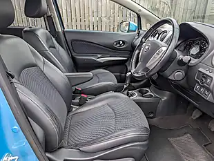 Used 2015 Nissan Note Tekna Blue - Interior and Exterior details 15