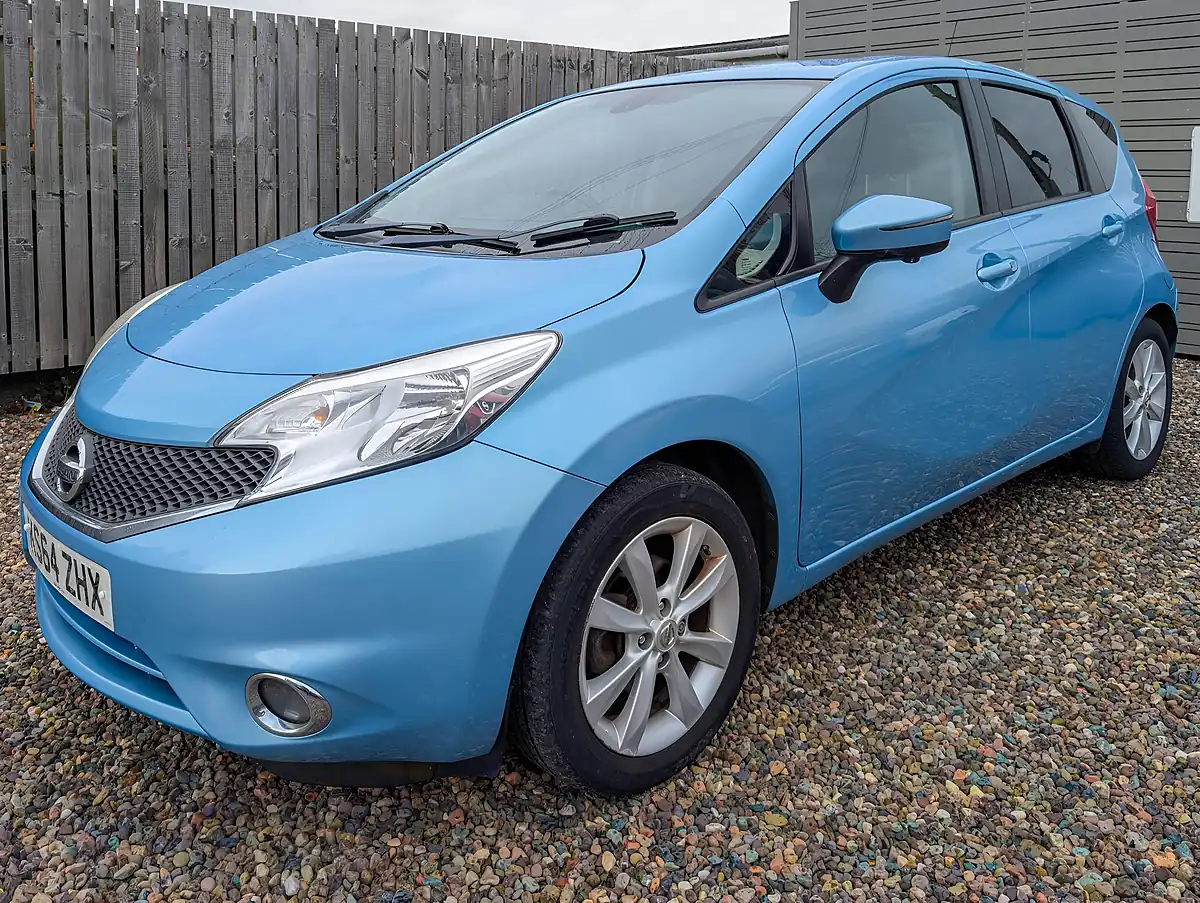 Used 2015 Nissan Note Tekna Blue - Interior and Exterior details 3