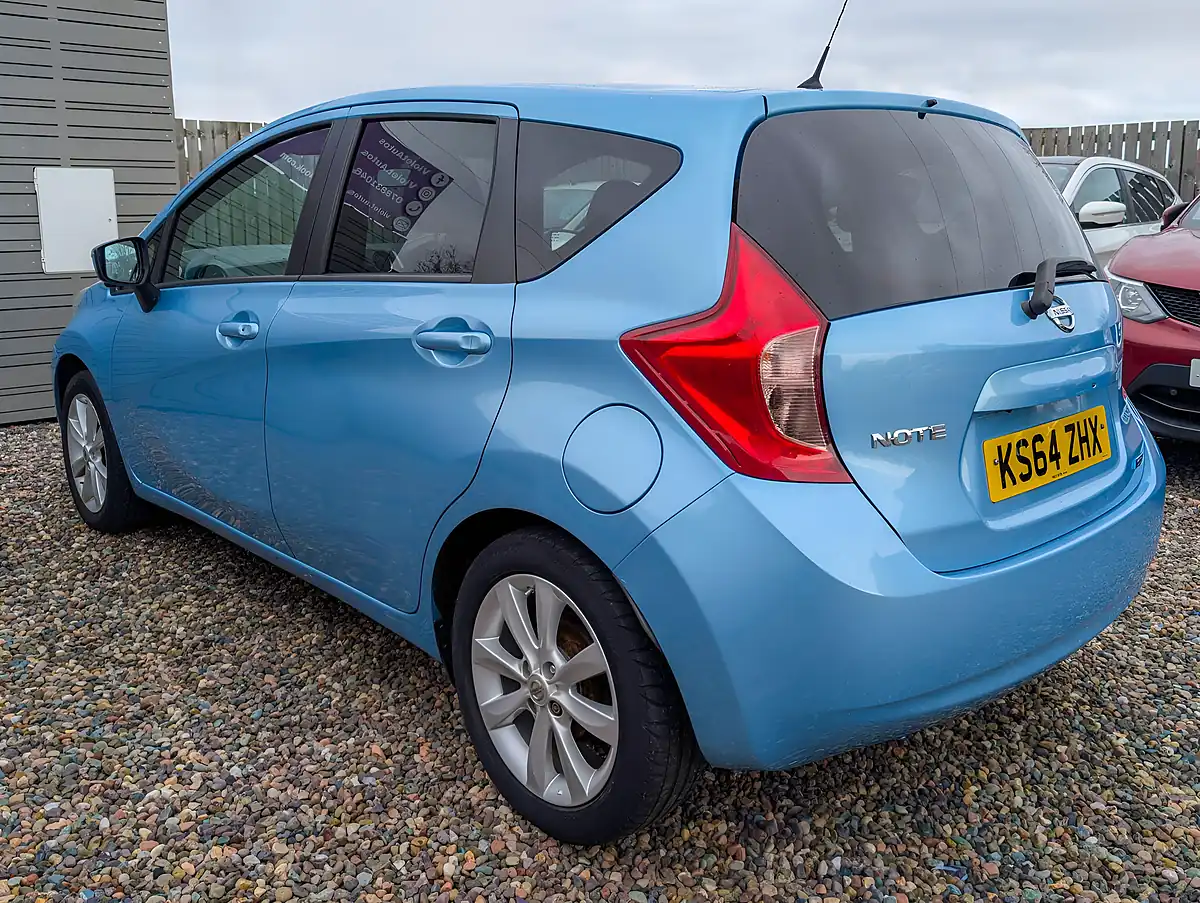 Used 2015 Nissan Note Tekna Blue - Interior and Exterior details 4