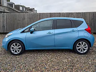 Used 2015 Nissan Note Tekna Blue - Interior and Exterior details 9