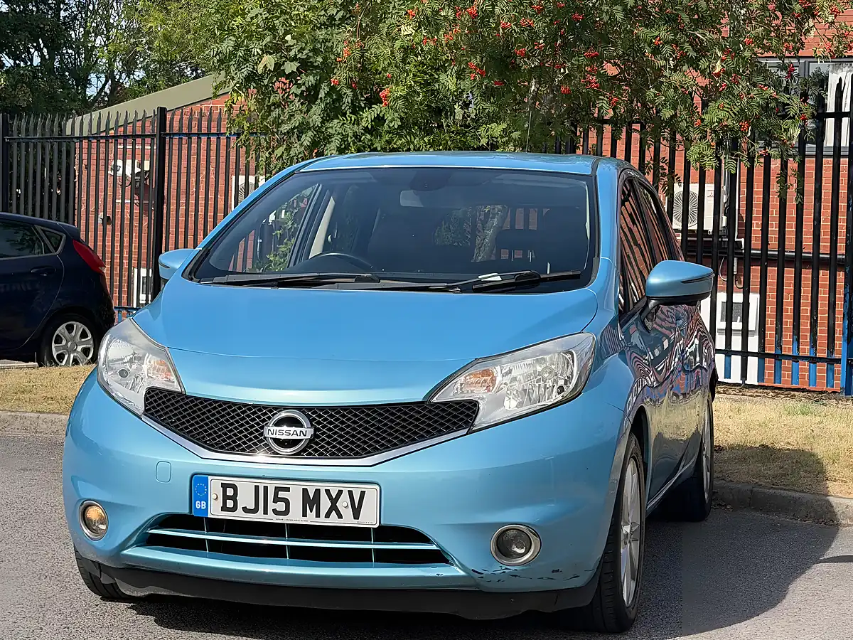 Used 2015 Nissan Note Tekna Blue - Interior and Exterior details 6