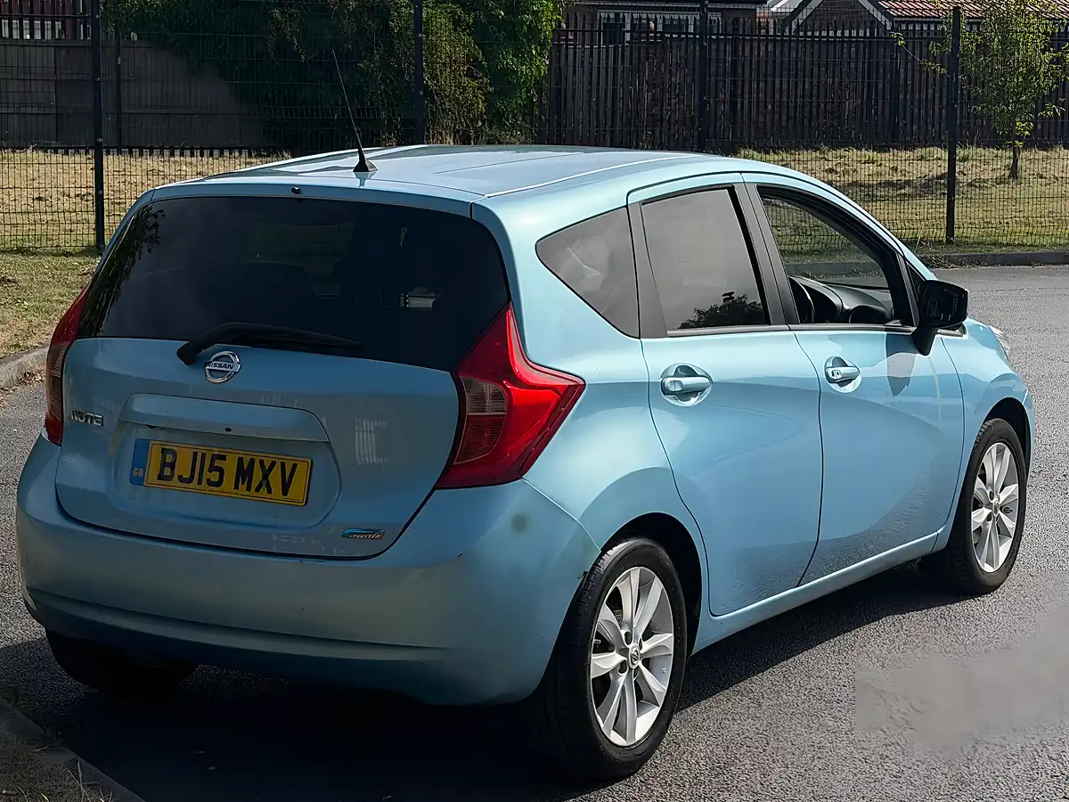 Used 2015 Nissan Note Tekna Blue - Interior and Exterior details 7