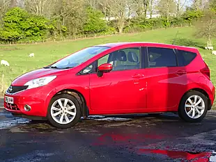 Used 2015 Nissan Note Tekna Red - Interior and Exterior details 5