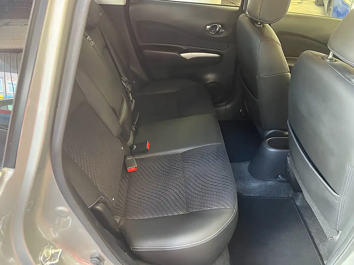 Used 2015 Nissan Note Tekna Silver - Interior and Exterior details 16