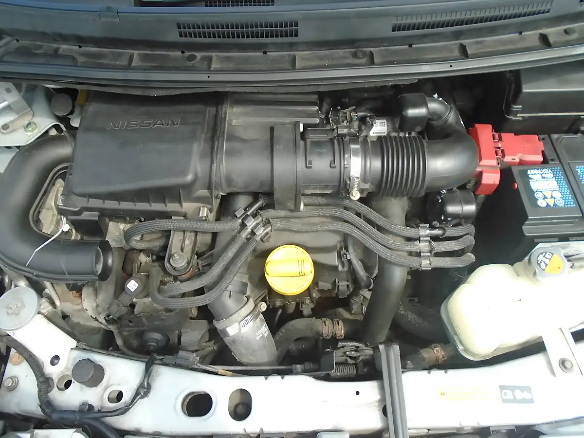 Used 2015 Nissan Note Tekna Silver - Interior and Exterior details 12