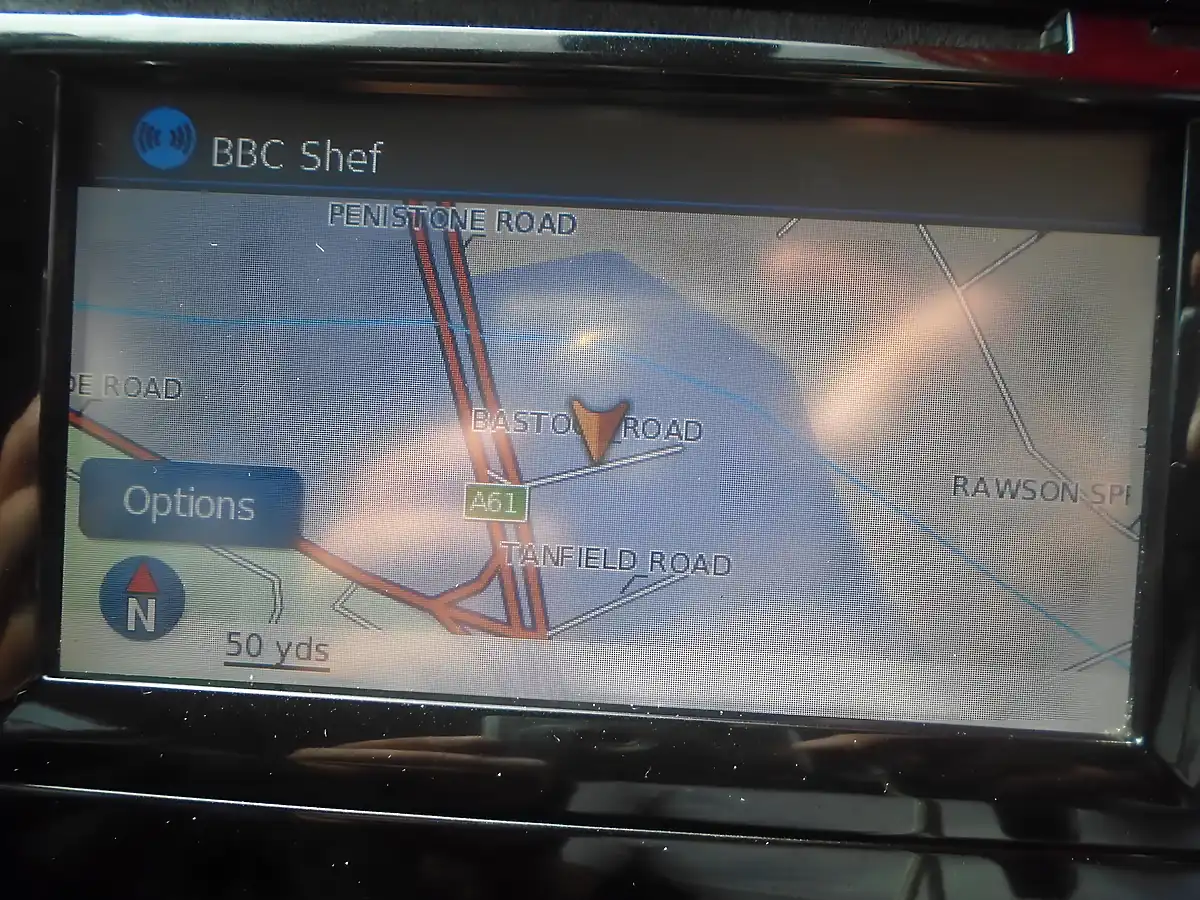 Used 2015 Nissan Note Tekna Silver - Interior and Exterior details 18
