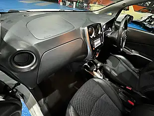 Used 2015 Nissan Note Tekna White - Interior and Exterior details 14