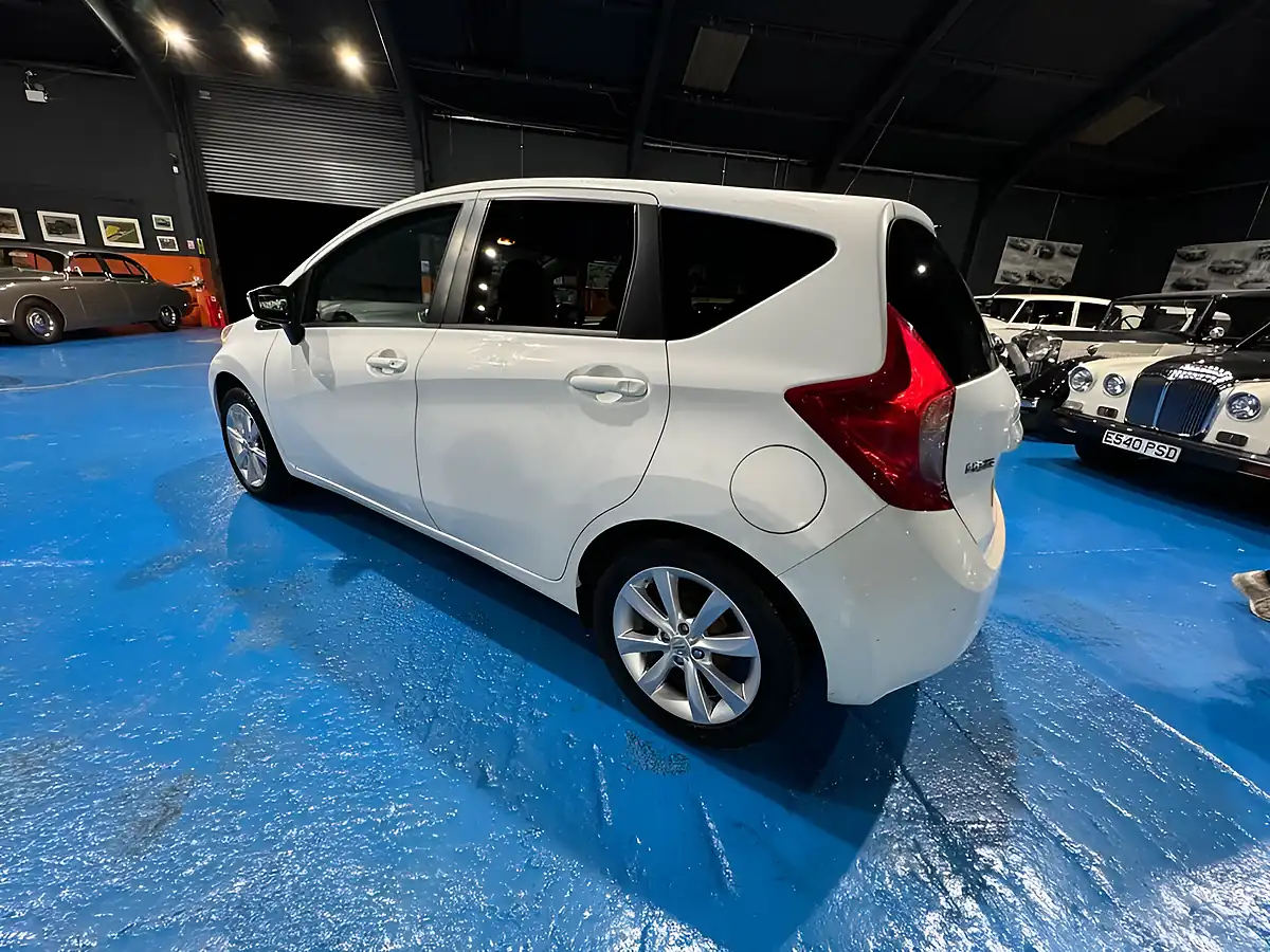 Used 2015 Nissan Note Tekna White - Interior and Exterior details 8
